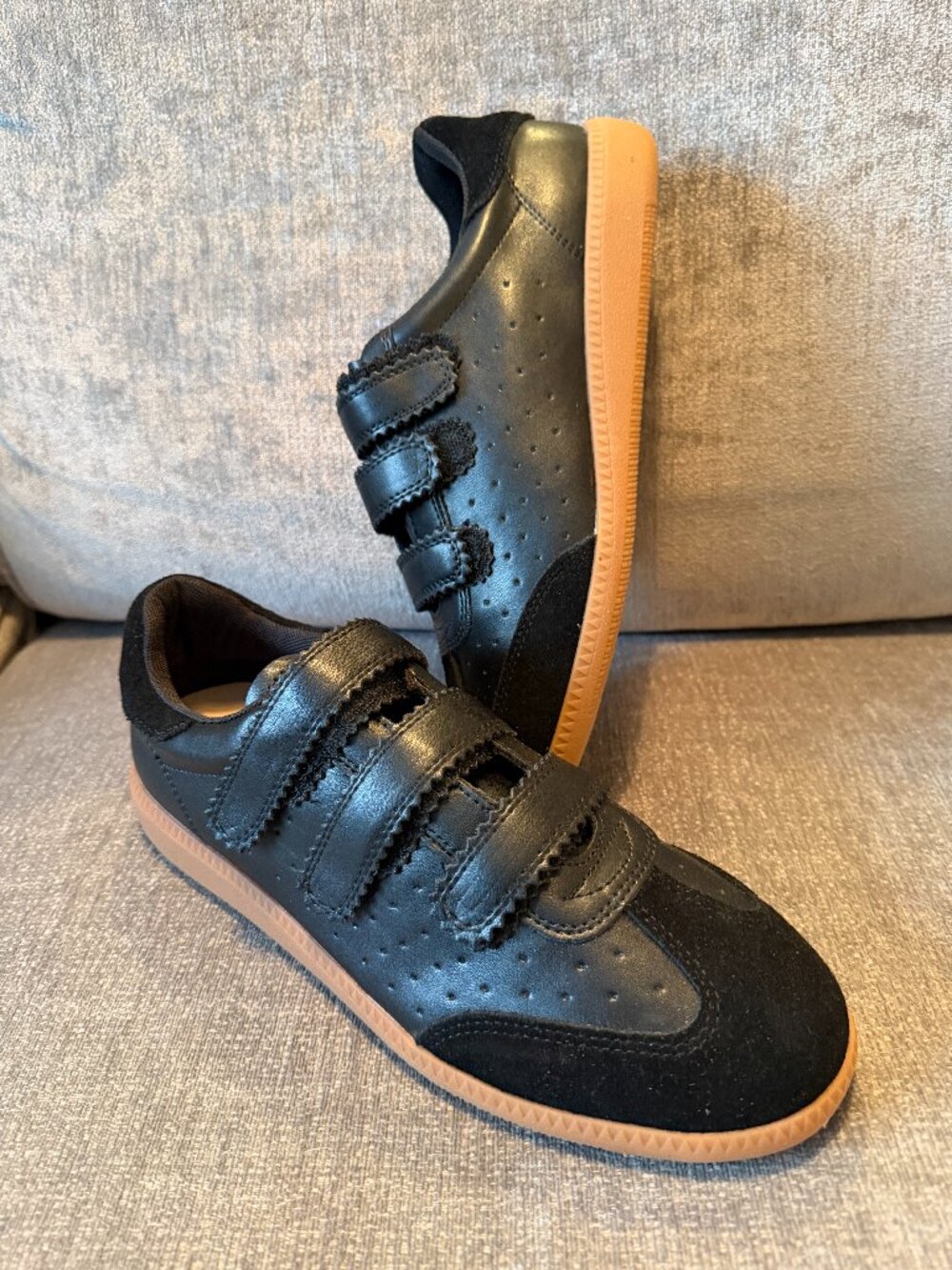 NIB: Steve Madden Momentum Women's Black Sneaker (Size 10) with Velcro straps.